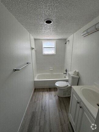Building Photo - 403 NW 68th Ave