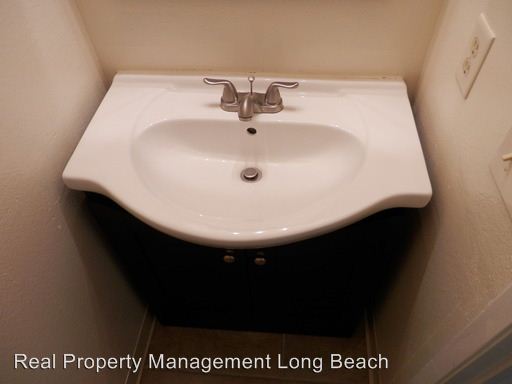 Fotografía del edificio - 13525 Village Dr