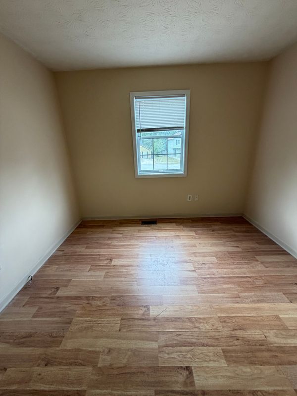 Foto del edificio - 4213 New Towne Dr