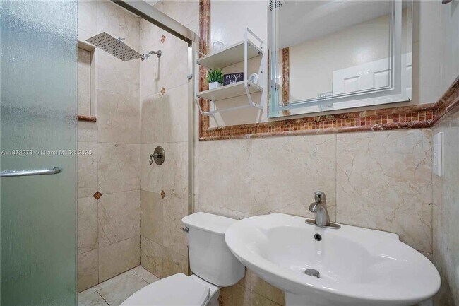 Foto del edificio - 951 NW 148th St