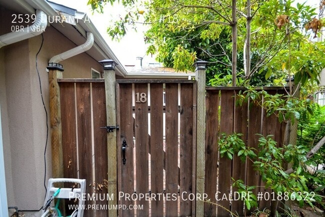 Building Photo - 2539 Durant Ave