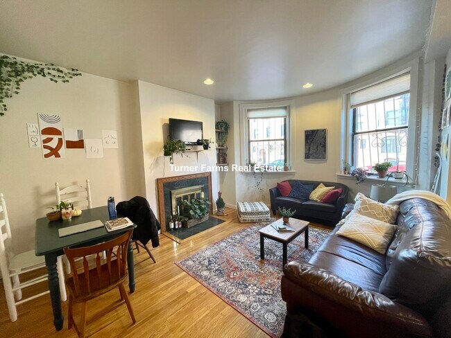 Foto del edificio - 616 Columbus Ave