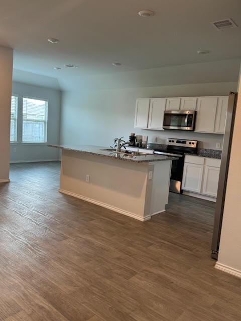 Building Photo - 112 Blanco Dr