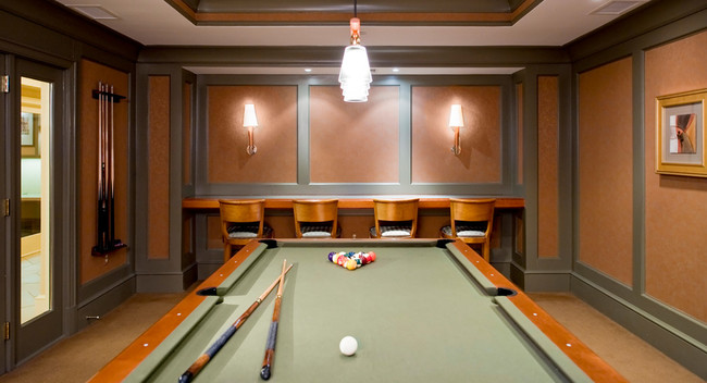 Habitación de billar - PeachTree of McLean