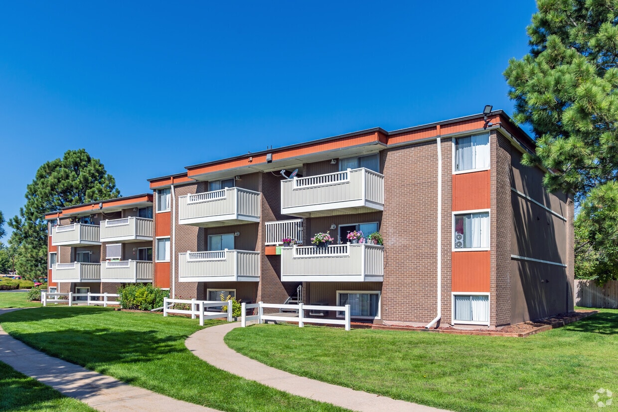Oslo Apartments in Northglenn, CO