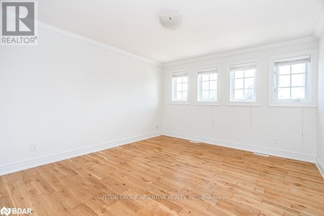 Building Photo - 40 Kell Pl