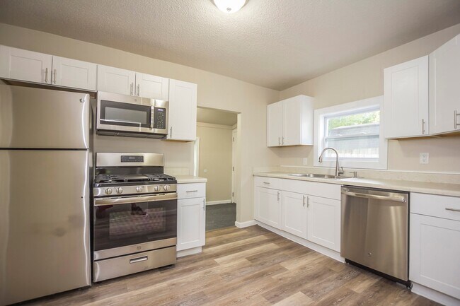 Foto del edificio - Update 1 bedroom Home with Fenced in Yard
