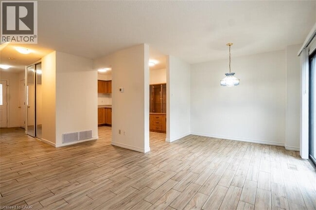 Building Photo - 680 Regency Ct