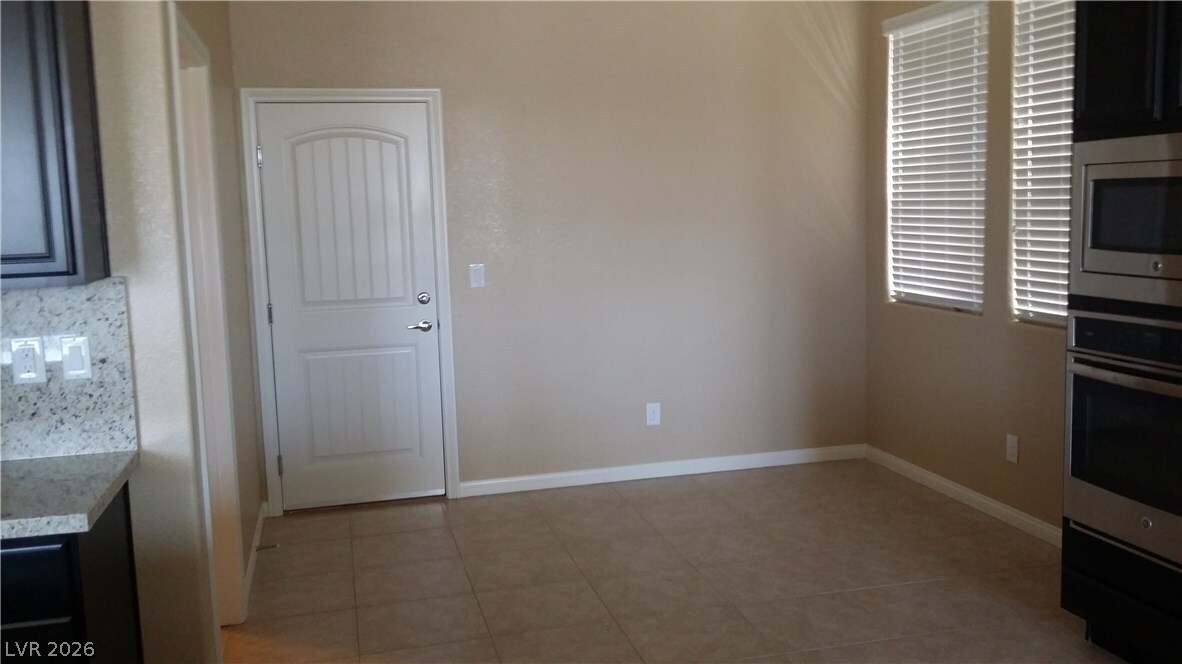 Foto del edificio - 6173 Barby Cove St