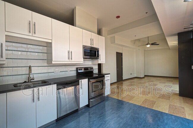 Building Photo - 110 Campbell Ave SW