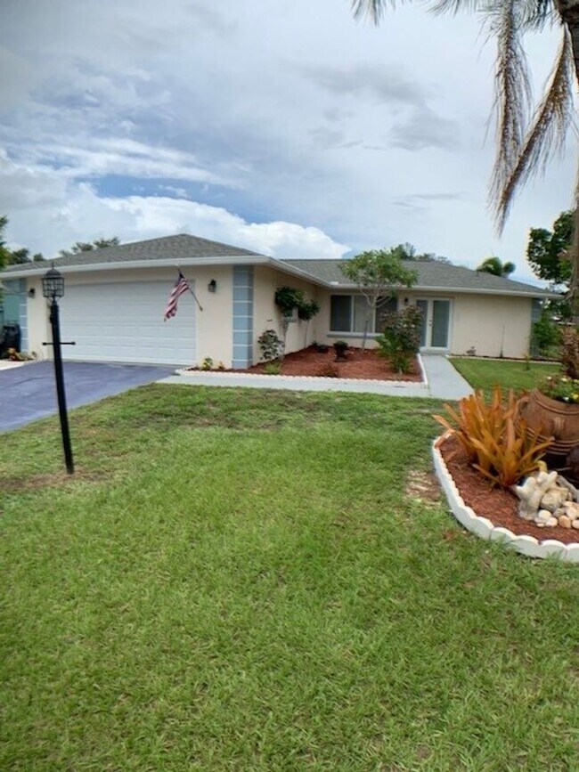 Building Photo - 1342 Torreya Cir