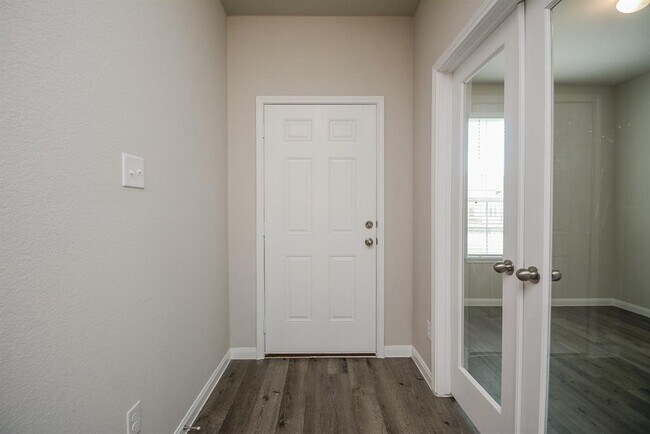 Building Photo - 4520 Danielle Gdns Ln