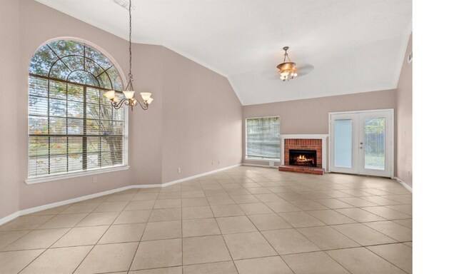 Foto del edificio - 16003 Pebbleglen Dr