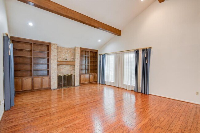 Building Photo - 13103 Holston Hills Dr