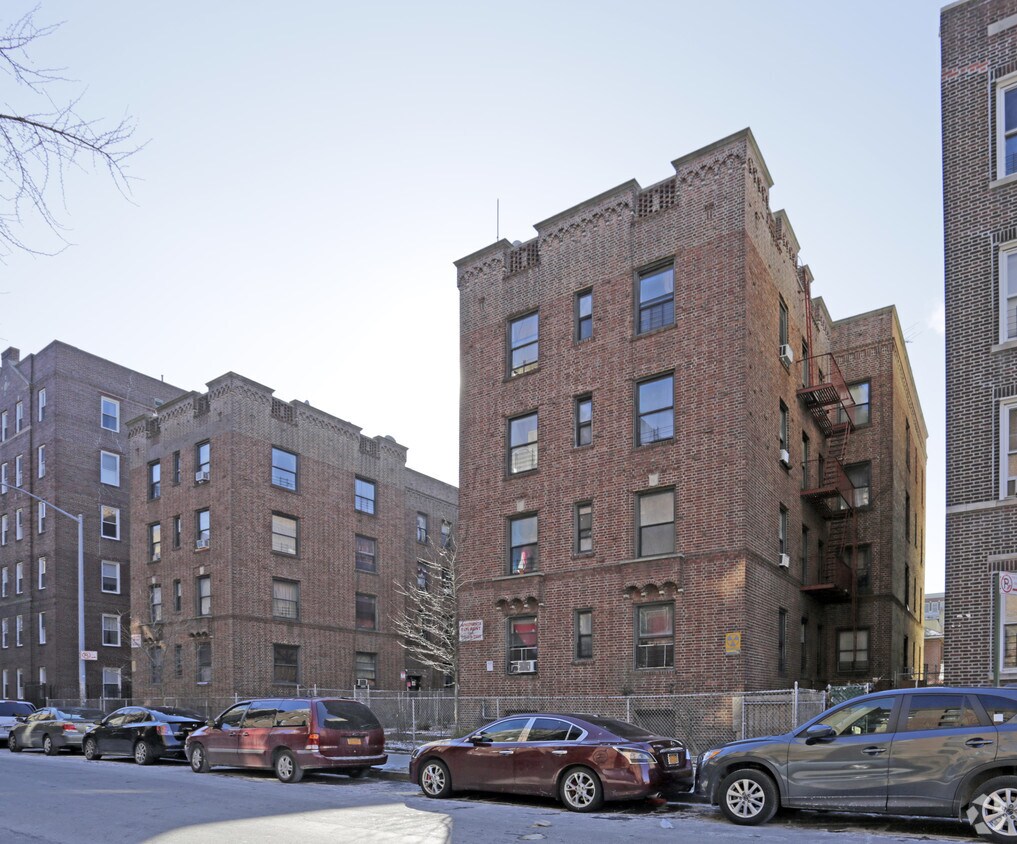Primary Photo - Elmhurst