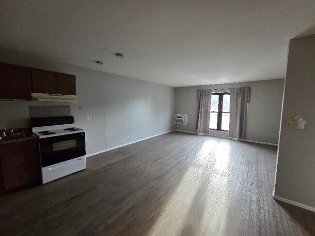 Foto del edificio - 1312 E Wilson Ave