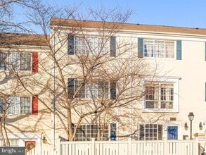 Building Photo - 1417 N Van Dorn St