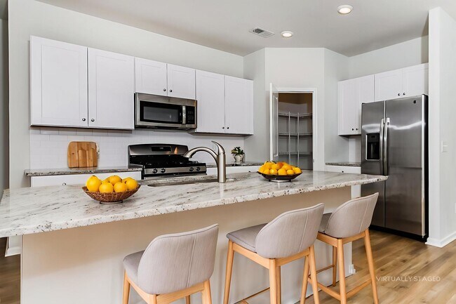 Foto del edificio - 143 S Reindeer Rd