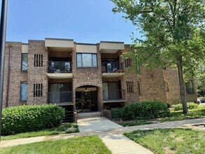 Building Photo - 9 Silverwood Cir