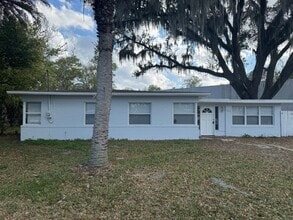 Building Photo - 3828 Rosetree Dr