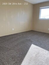 Building Photo - 2809 SW 28th Ave
