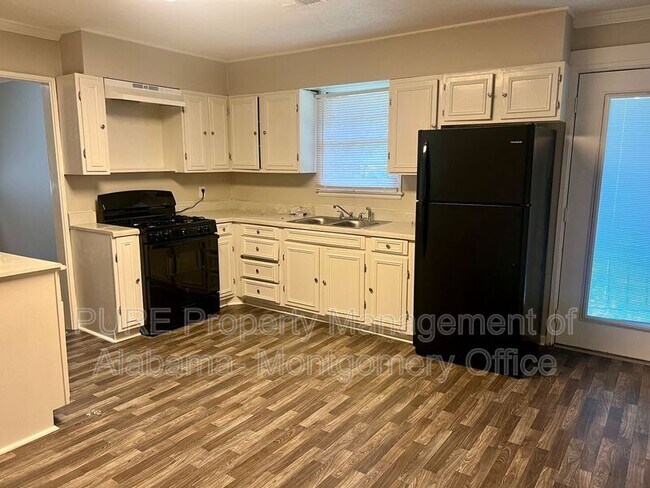 Building Photo - 340 Sumerset Dr