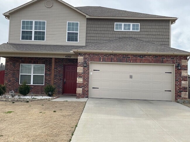 Building Photo - Spacious 4 Bedroom located in Bentonville!...