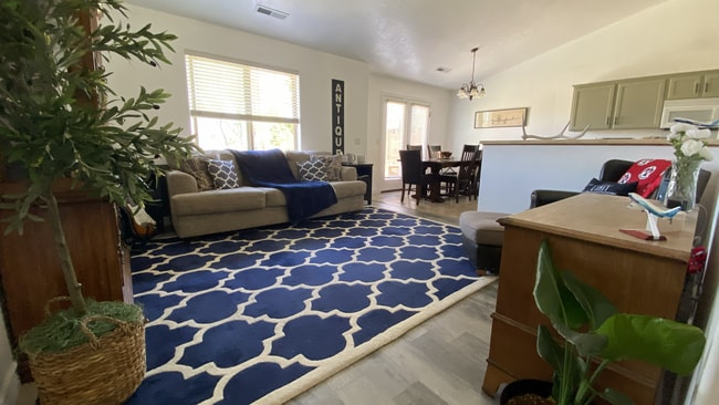 Living Room - 1409 Northern View Dr