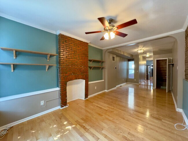 Foto del edificio - Charming 2 Bedroom/2.5 Bathroom Townhome in Canton, Baltimore, MD!