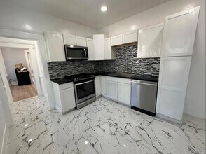 Building Photo - 15 Forbus St