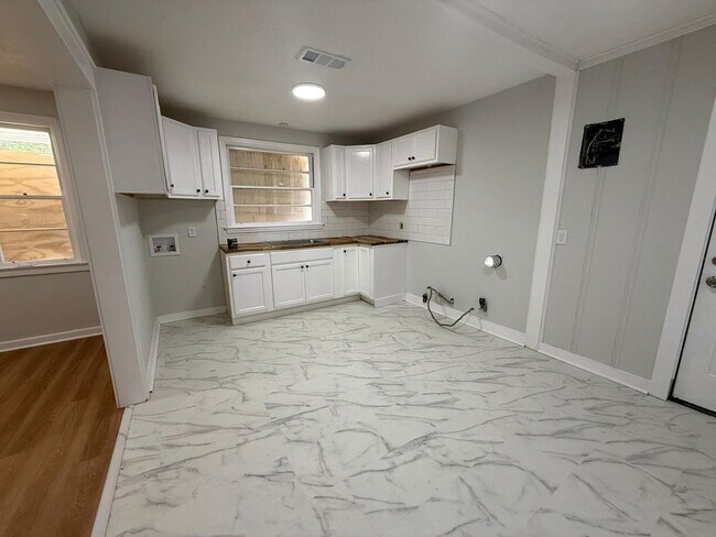 Foto del edificio - For Rent! 3 Bedroom Home!