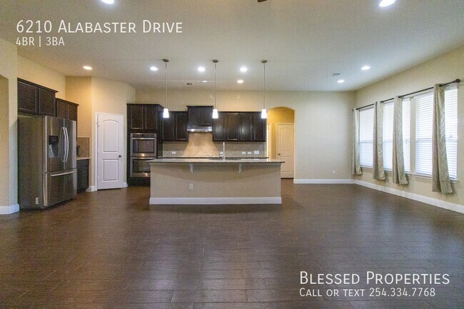 Foto del edificio - 6210 Alabaster Dr
