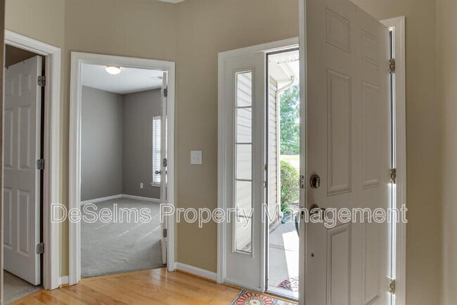 Foto del edificio - 2007 McCrory Pl