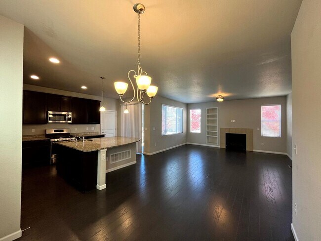 Building Photo - 12712 Zenobia St