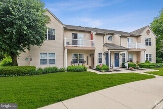 Building Photo - 74 Crestmont Dr