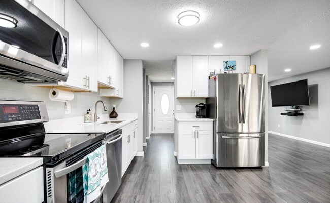 Foto del edificio - 15337 Edgehill Dr