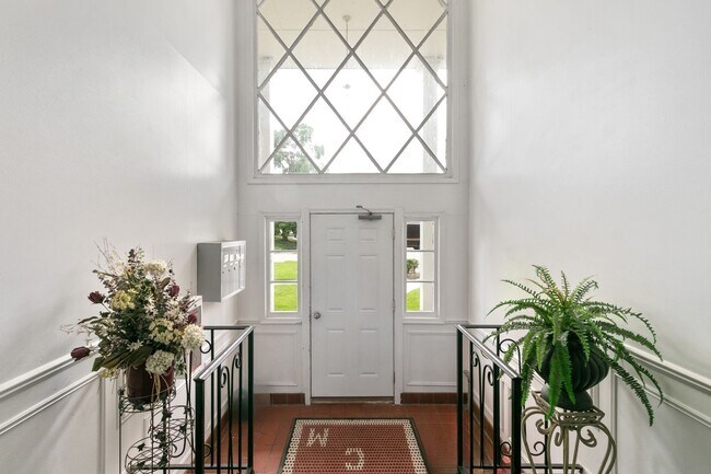 Foto del interior - Potomac Village (Lansing Property Holdings LLC)