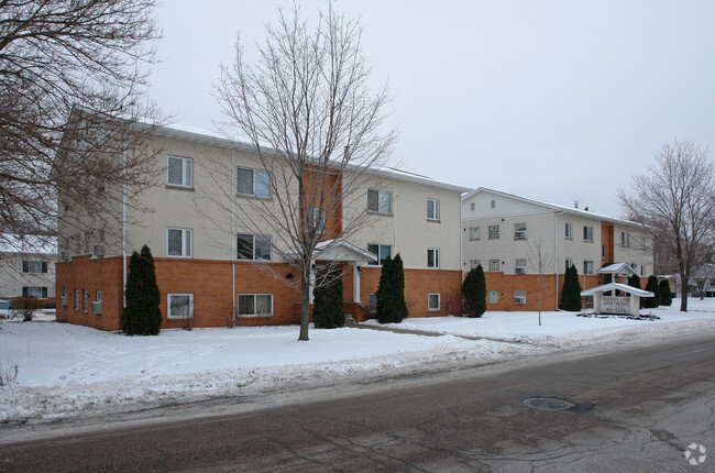 Building Photo - Queens Lane Apartments