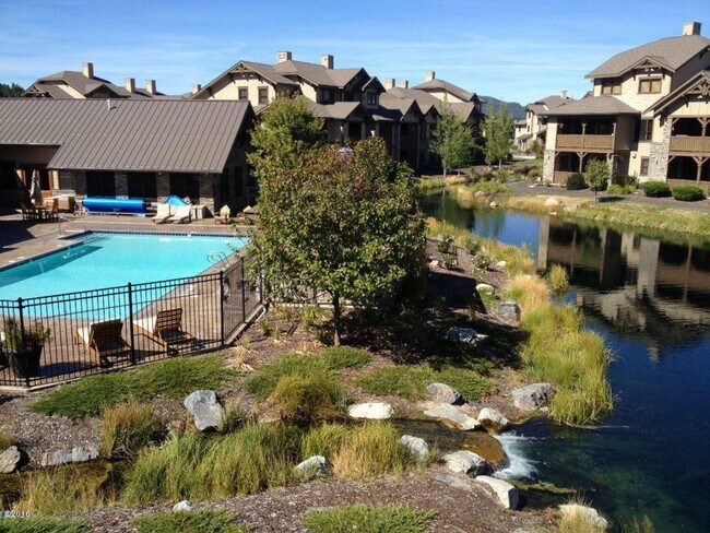 Foto del edificio - Monterra Condo