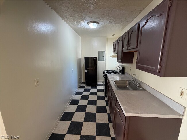 Foto del edificio - 317 E 156th St