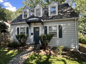 Building Photo - 4027 N Glebe Rd