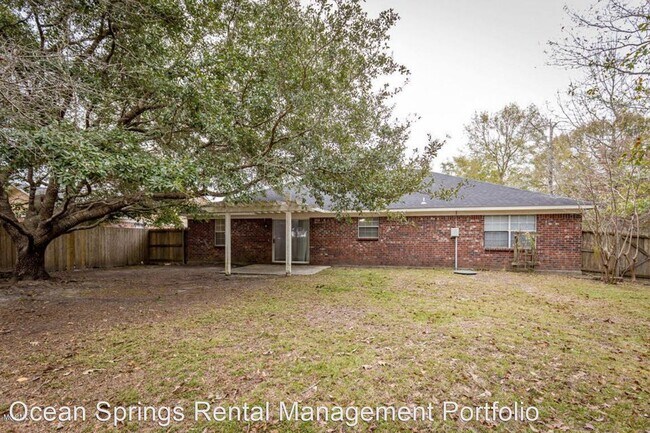 Building Photo - 3 br, 2 bath House - 2605 N 7th