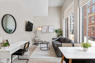 Building Photo - 205 W 4th St