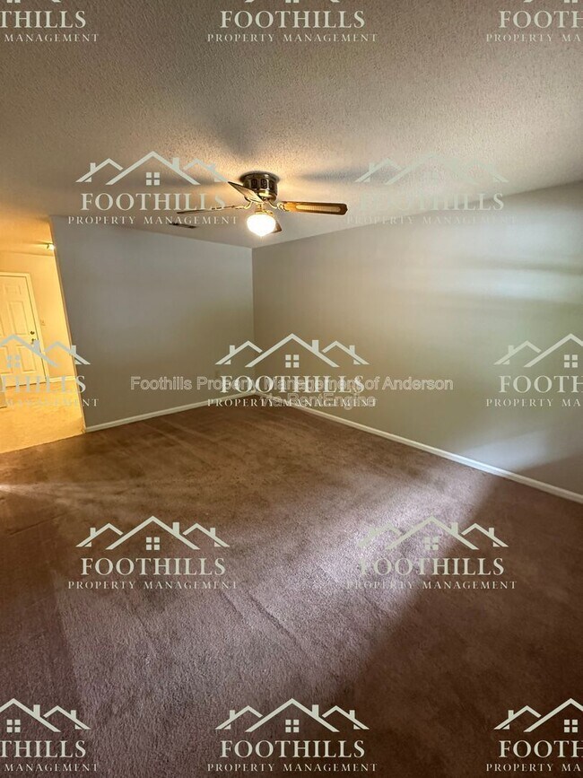 Foto del edificio - 119 Woodland Dr