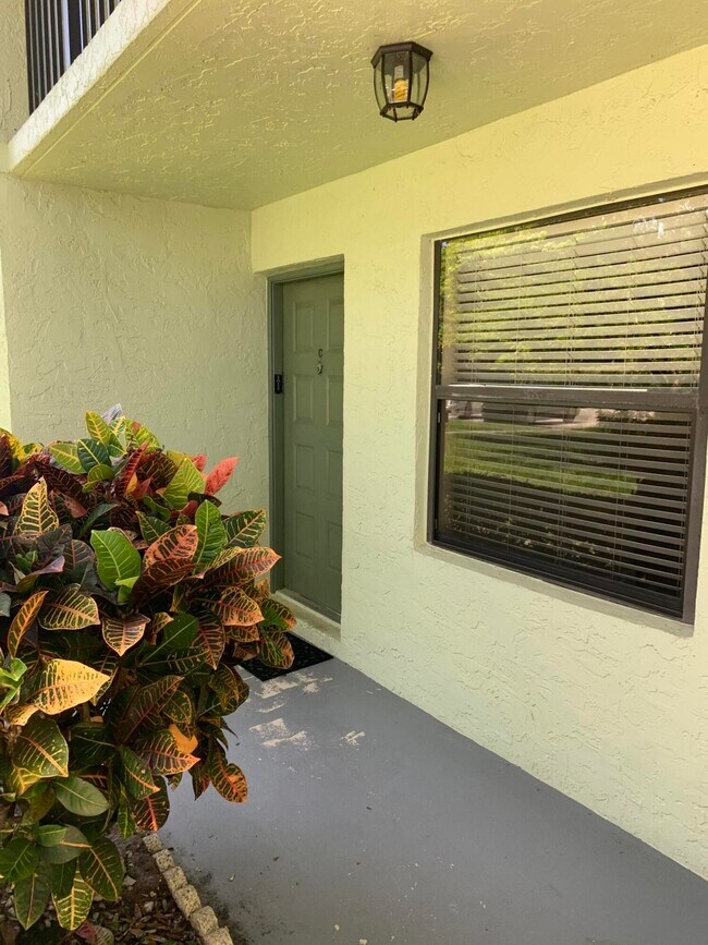 Building Photo - 501 Sabal Ridge Cir
