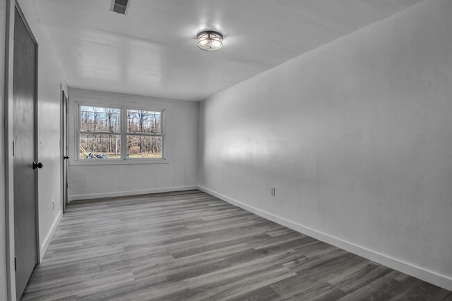 Foto del edificio - 5836 East Ln