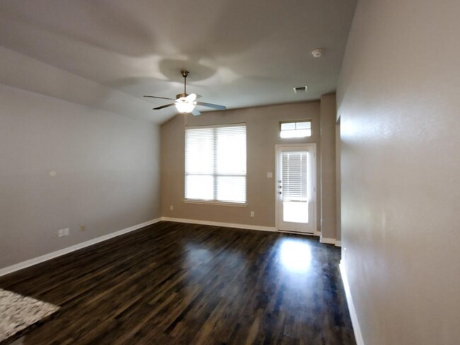 Foto del edificio - 3401 Addison St