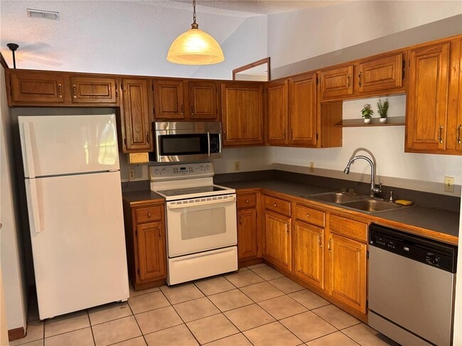Building Photo - 780 W Ludlum Dr