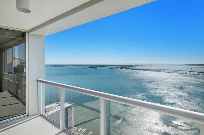 Foto del edificio - 1541 Brickell Ave