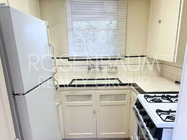 Foto del edificio - 1713 N Village Dr